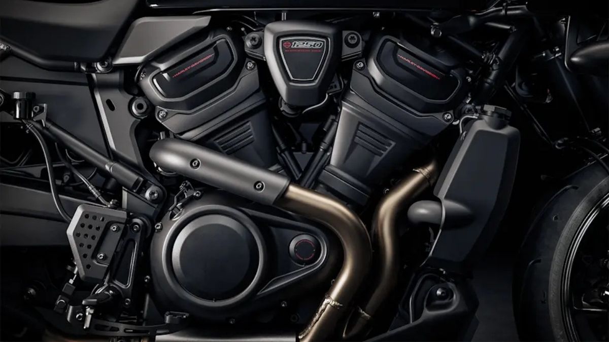 Revolution Max 1250 V-Twin cutaway diagram