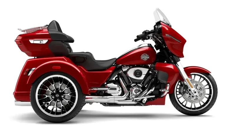 Brilliant Red Chrome Trim